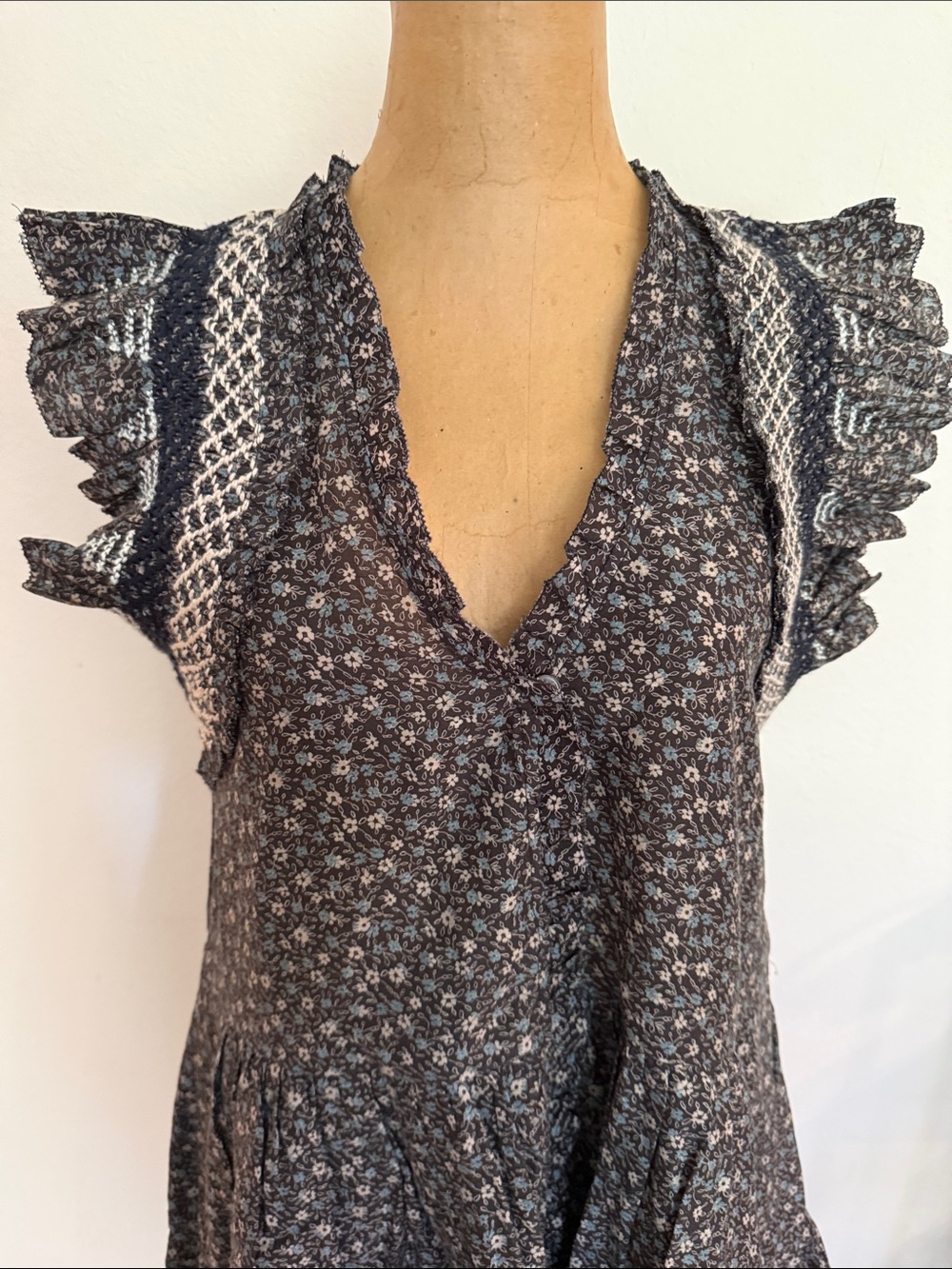 Sea New York sz XS Navy Blue Floral Ruffle-Sleeve Mini Dress 17”x33” great cond - Picture 3 of 11